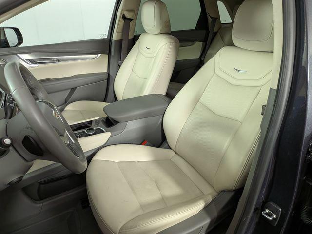 used 2023 Cadillac XT5 car, priced at $34,186