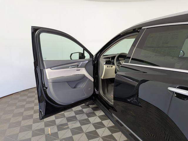 new 2026 Cadillac XT5 car, priced at $56,705
