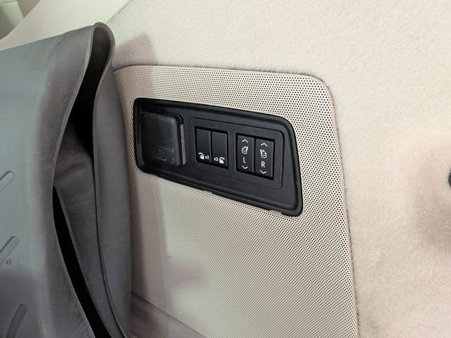 used 2021 Cadillac Escalade ESV car, priced at $64,240