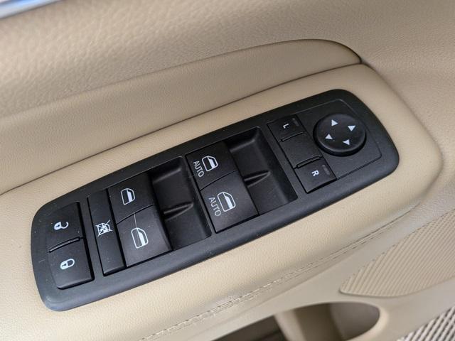 used 2014 Jeep Grand Cherokee car, priced at $7,717