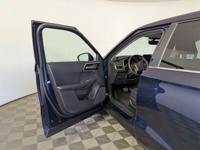 used 2025 Mitsubishi Outlander car, priced at $26,828