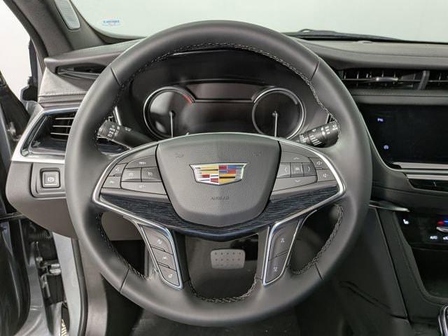 new 2025 Cadillac XT5 car, priced at $49,885