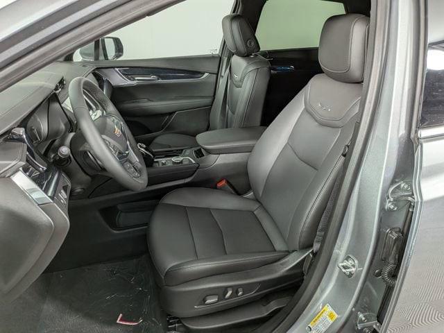 new 2025 Cadillac XT5 car, priced at $49,885