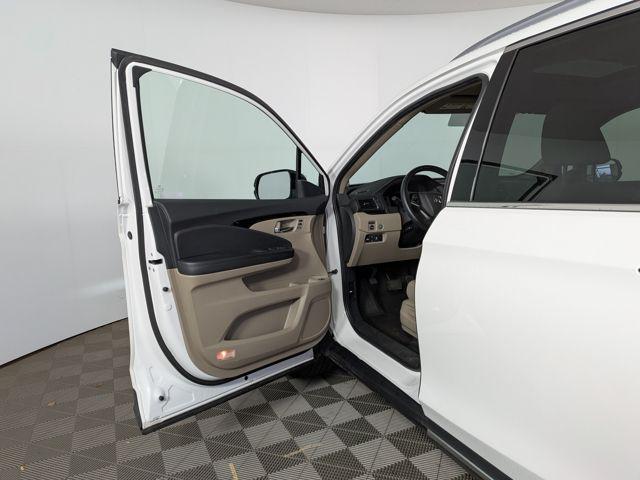 used 2022 Honda Pilot car, priced at $32,834