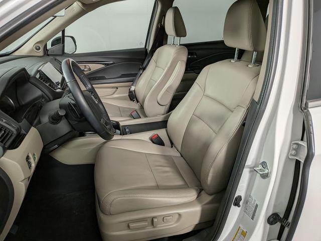 used 2022 Honda Pilot car, priced at $32,834