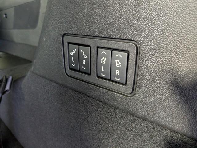 used 2024 Cadillac XT6 car, priced at $42,254