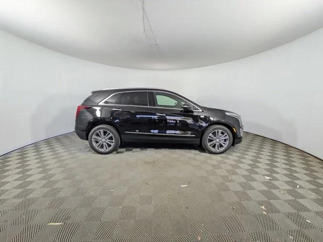new 2025 Cadillac XT5 car, priced at $51,290