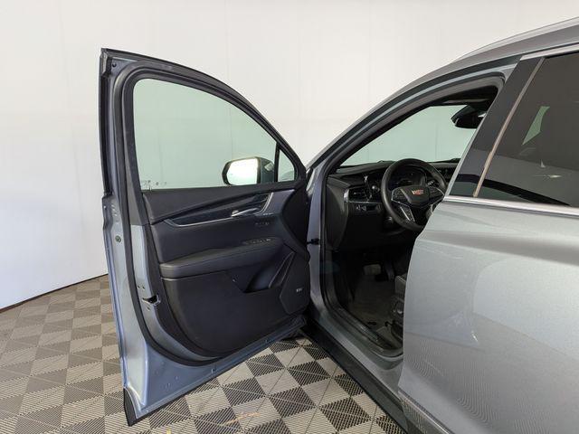used 2023 Cadillac XT5 car, priced at $35,148