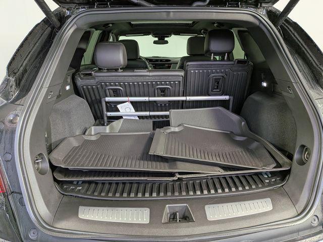 used 2023 Cadillac XT5 car, priced at $31,962