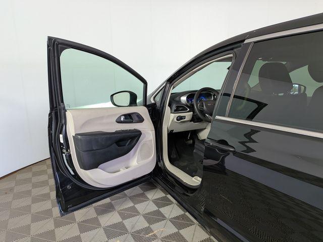 used 2023 Chrysler Pacifica car, priced at $23,791