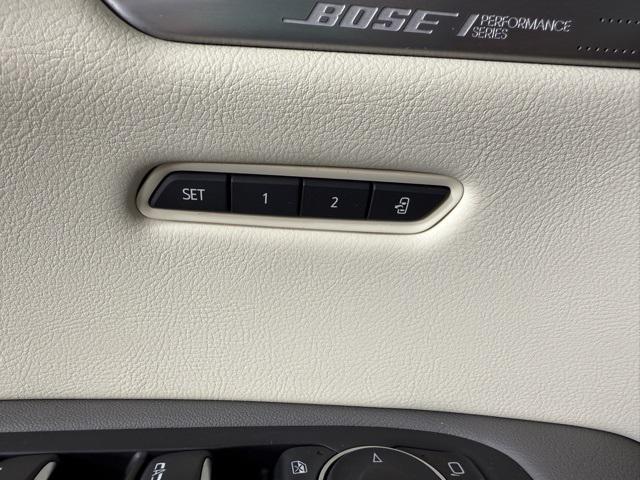 used 2022 Cadillac XT5 car, priced at $29,622