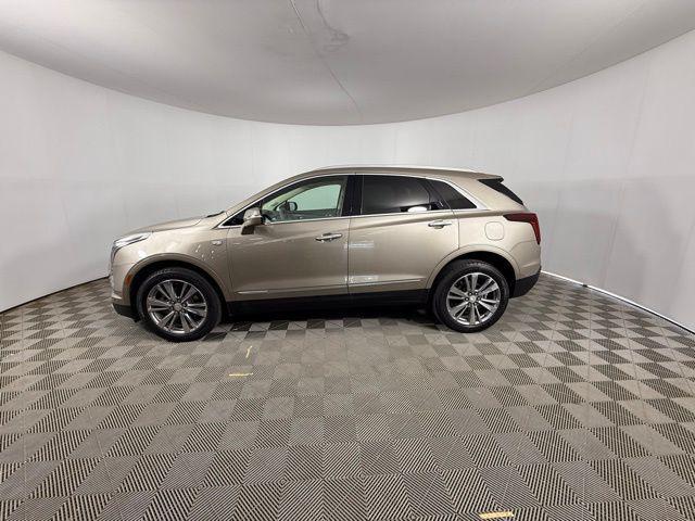 used 2022 Cadillac XT5 car, priced at $24,849
