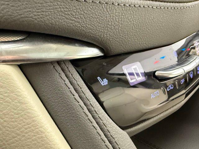 used 2022 Cadillac XT5 car, priced at $24,849