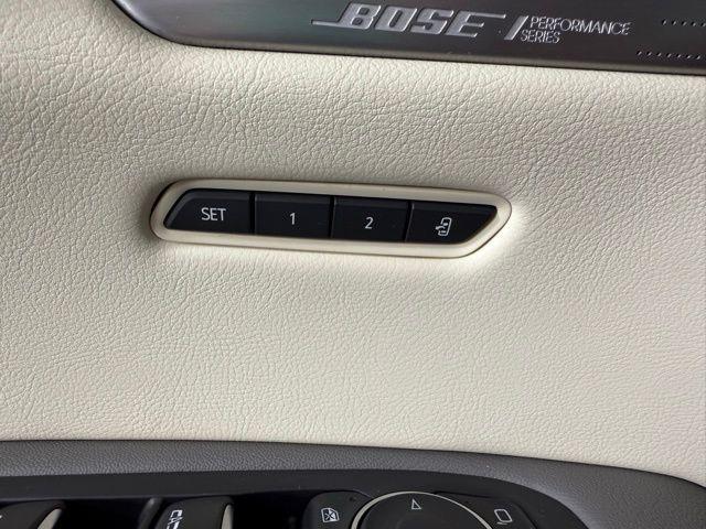 used 2022 Cadillac XT5 car, priced at $24,849