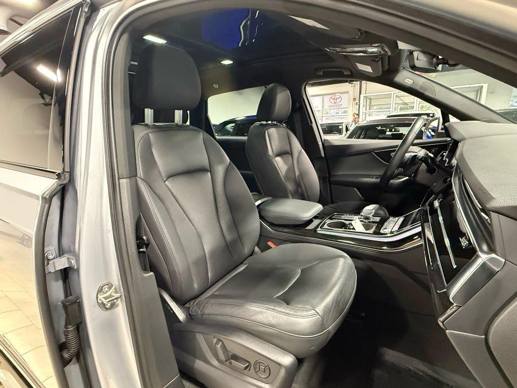 used 2021 Audi Q7 car, priced at $30,450