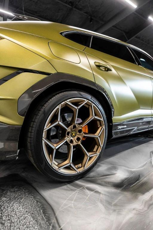 used 2024 Lamborghini Urus car, priced at $309,900