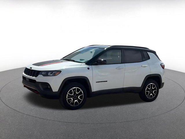 used 2025 Jeep Compass car, priced at $21,334