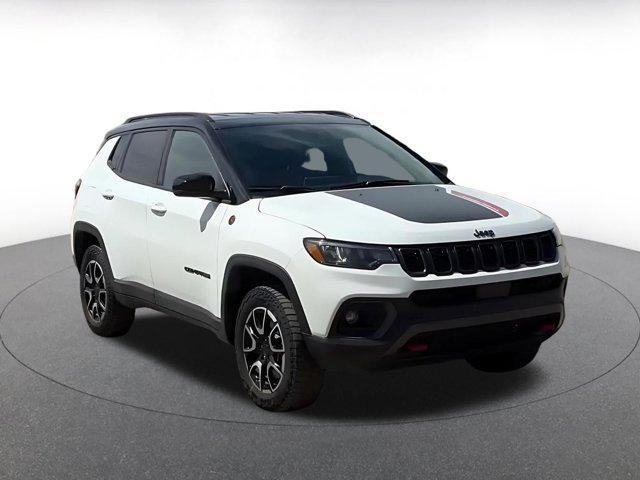used 2025 Jeep Compass car, priced at $21,334