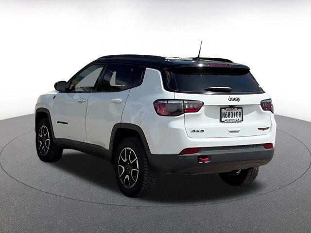 used 2025 Jeep Compass car, priced at $21,334