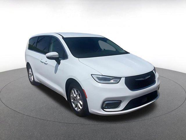 used 2023 Chrysler Pacifica car, priced at $21,015