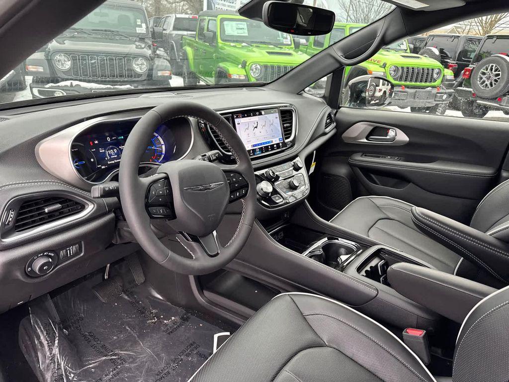 new 2023 Chrysler Pacifica Hybrid car, priced at $63,499