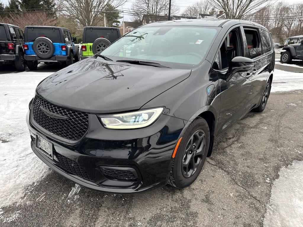 new 2023 Chrysler Pacifica Hybrid car, priced at $63,499