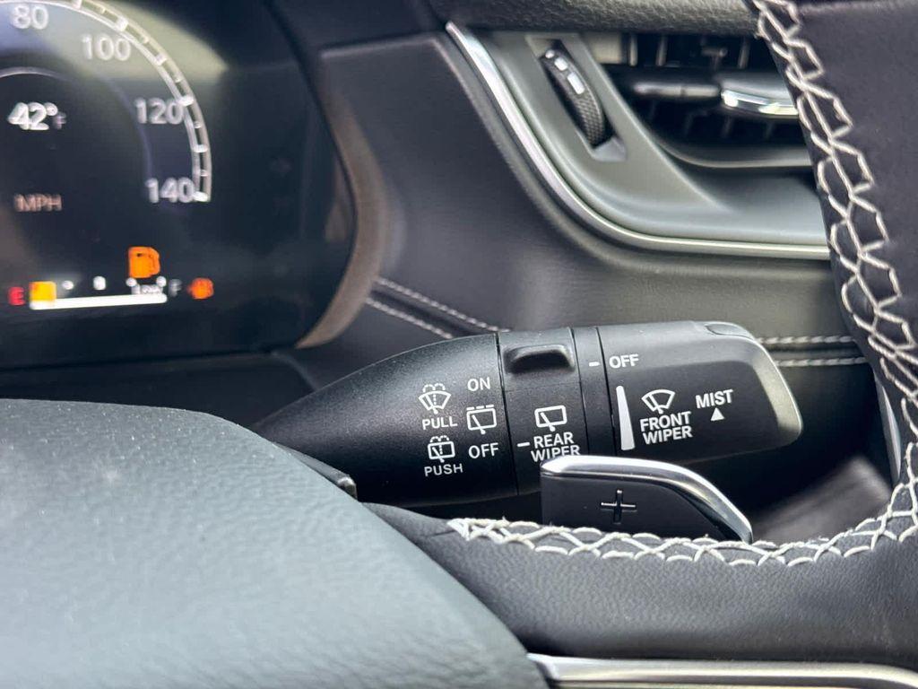 new 2025 Jeep Grand Cherokee car, priced at $48,701