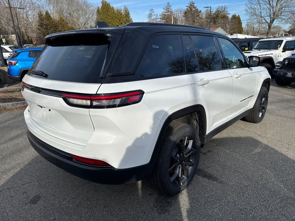 new 2025 Jeep Grand Cherokee car, priced at $48,701