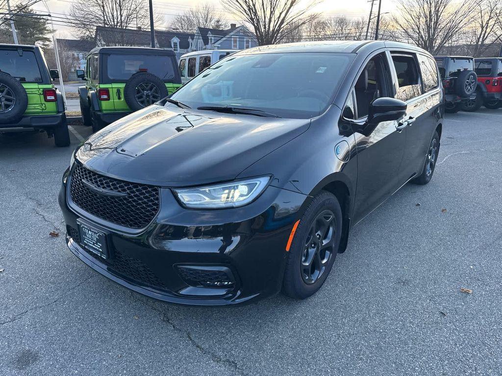 new 2023 Chrysler Pacifica Hybrid car, priced at $63,499
