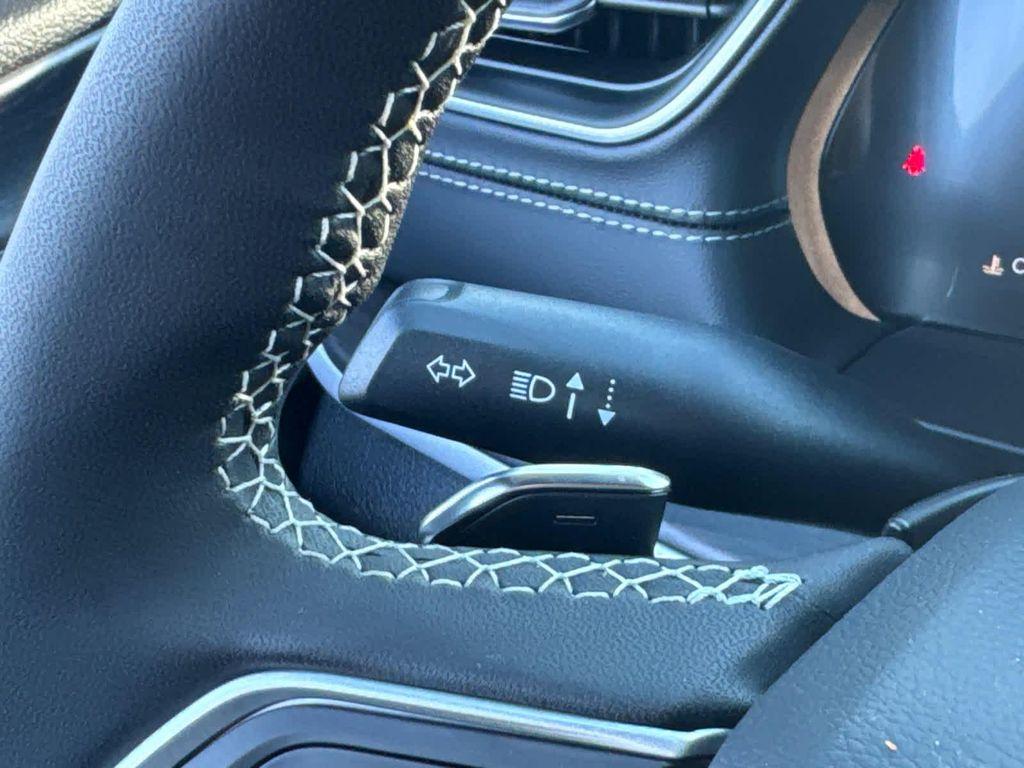 new 2025 Jeep Grand Cherokee car, priced at $47,059