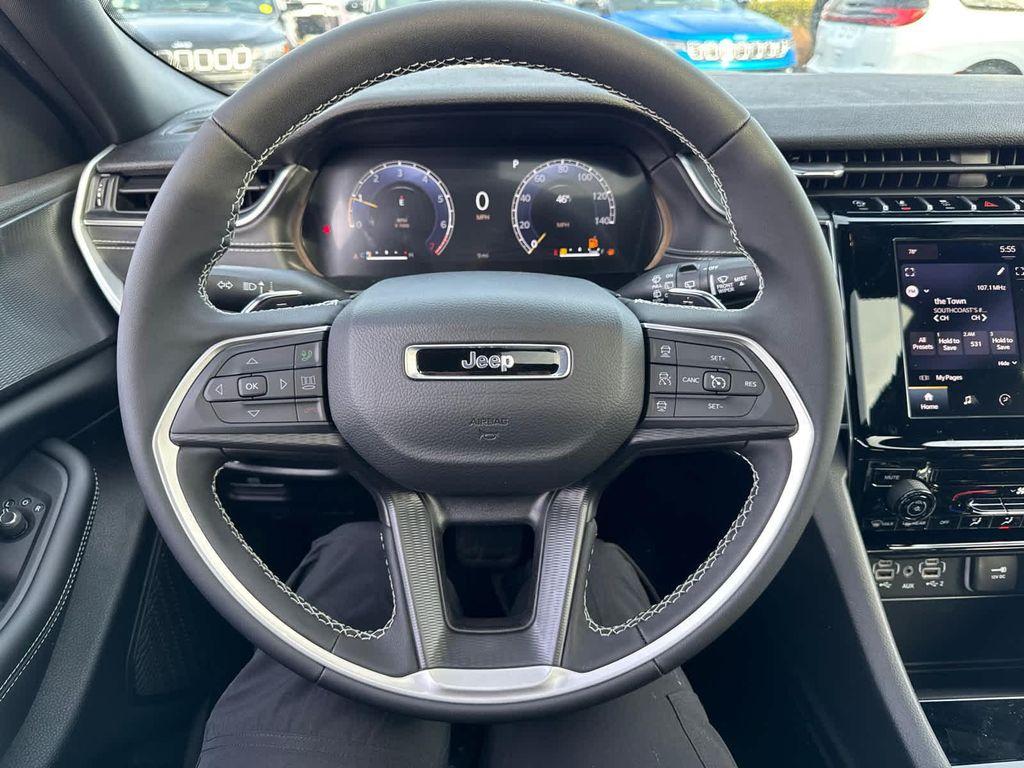 new 2025 Jeep Grand Cherokee car, priced at $36,499