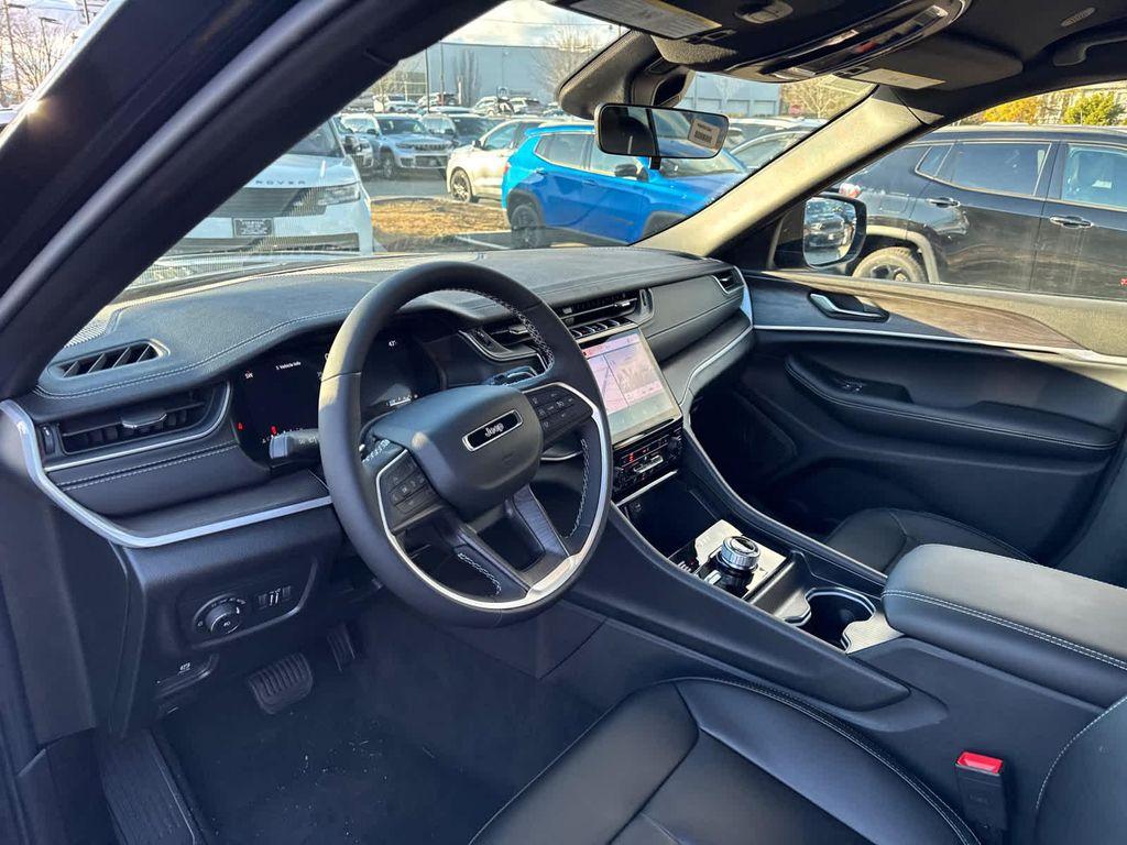 new 2025 Jeep Grand Cherokee car, priced at $46,569