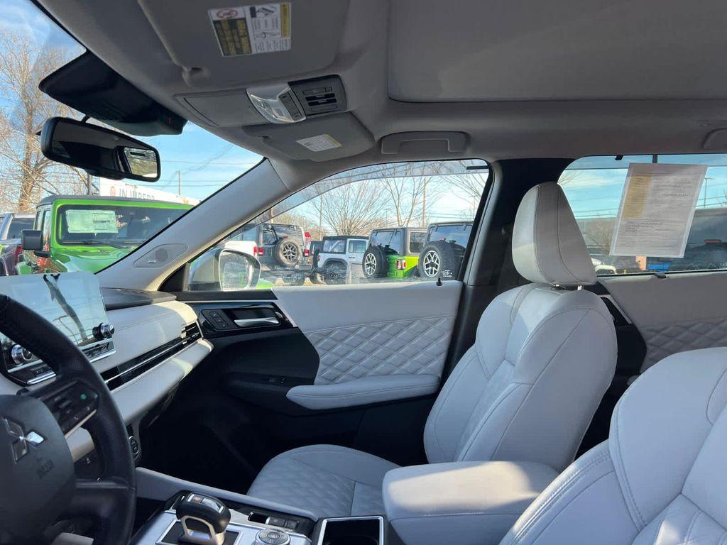 used 2023 Mitsubishi Outlander PHEV car, priced at $28,300