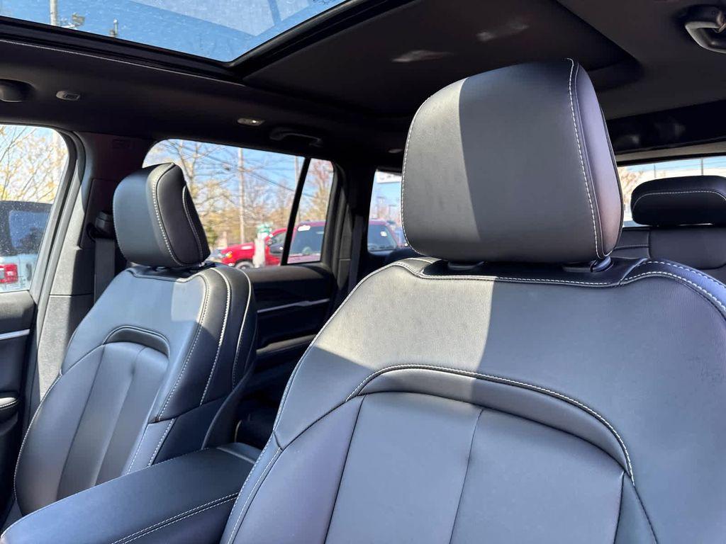 new 2026 Jeep Grand Cherokee car, priced at $46,842