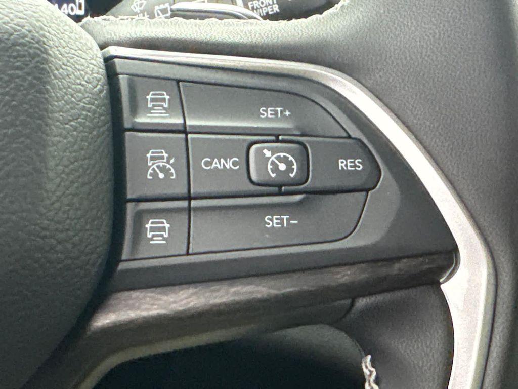 new 2025 Jeep Grand Cherokee L car, priced at $51,995