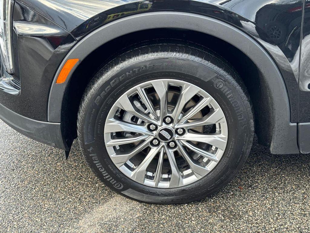 used 2024 Cadillac XT4 car, priced at $29,982