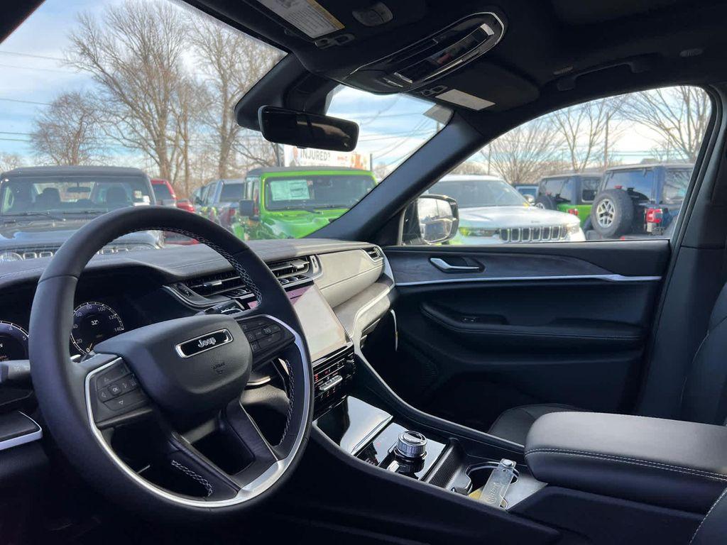 new 2025 Jeep Grand Cherokee L car, priced at $49,648