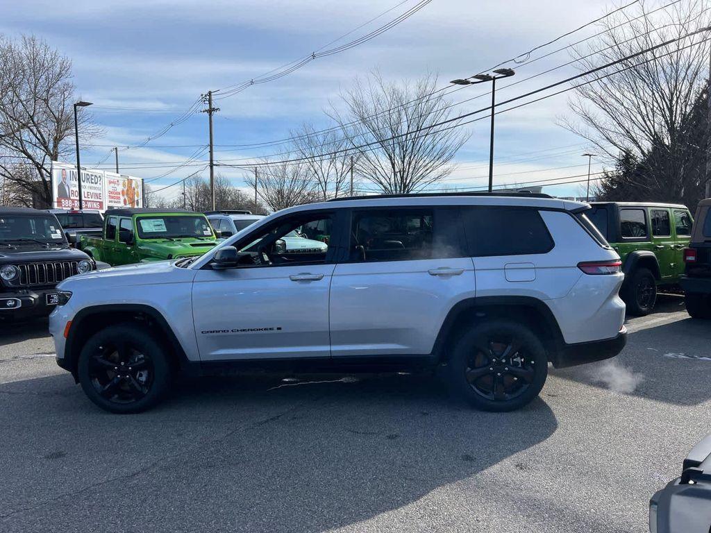 new 2025 Jeep Grand Cherokee L car, priced at $49,648