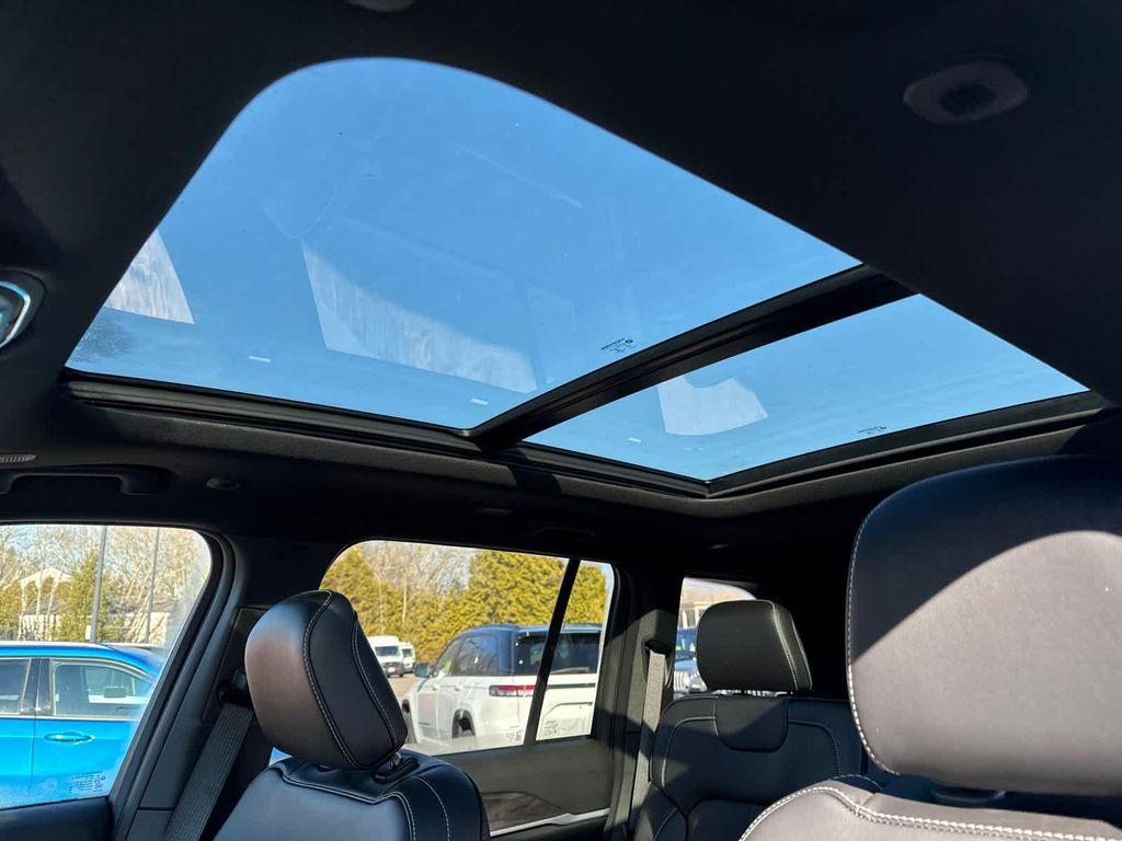 new 2025 Jeep Grand Cherokee car, priced at $51,079