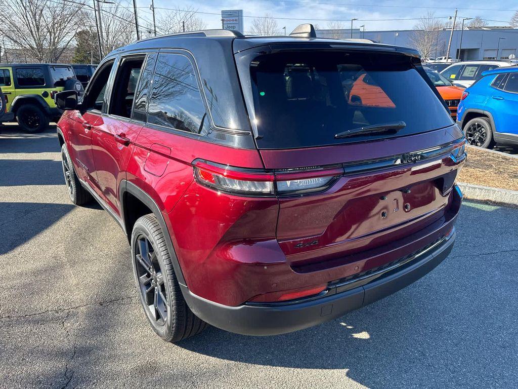 new 2025 Jeep Grand Cherokee car, priced at $51,079