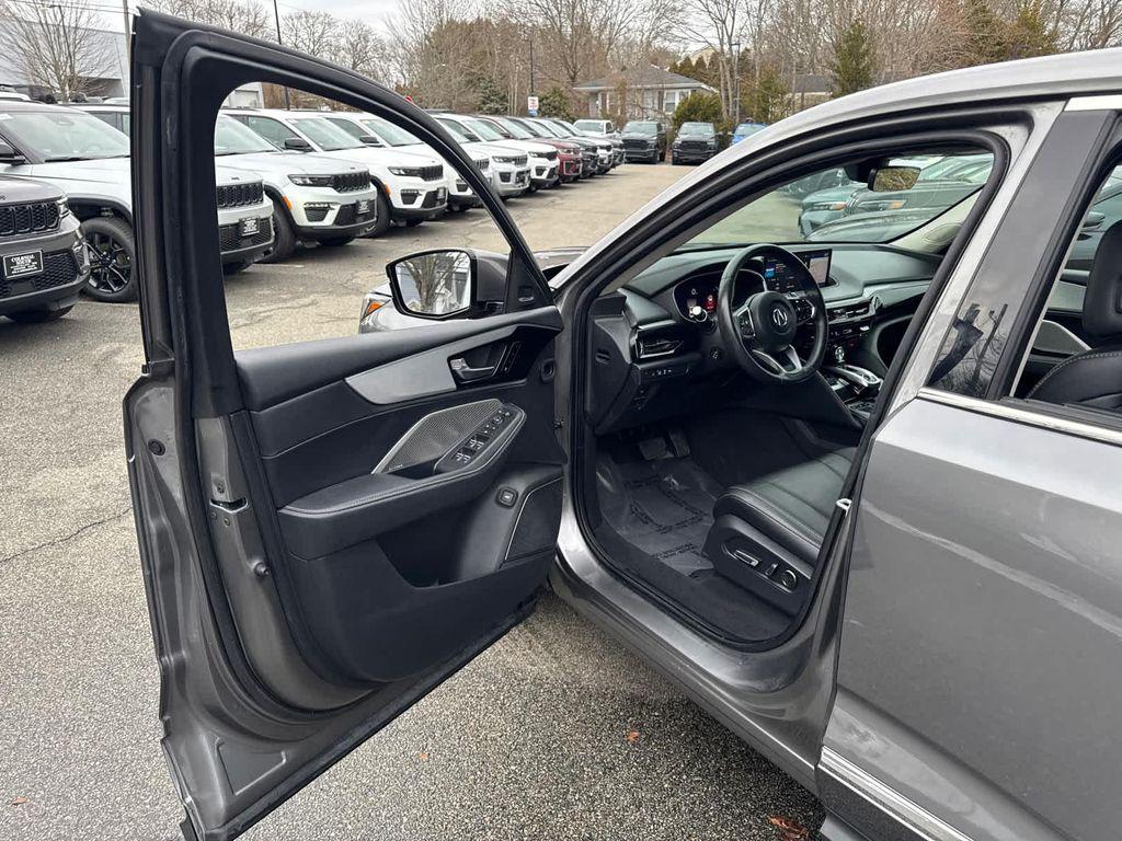 used 2024 Acura MDX car, priced at $37,800