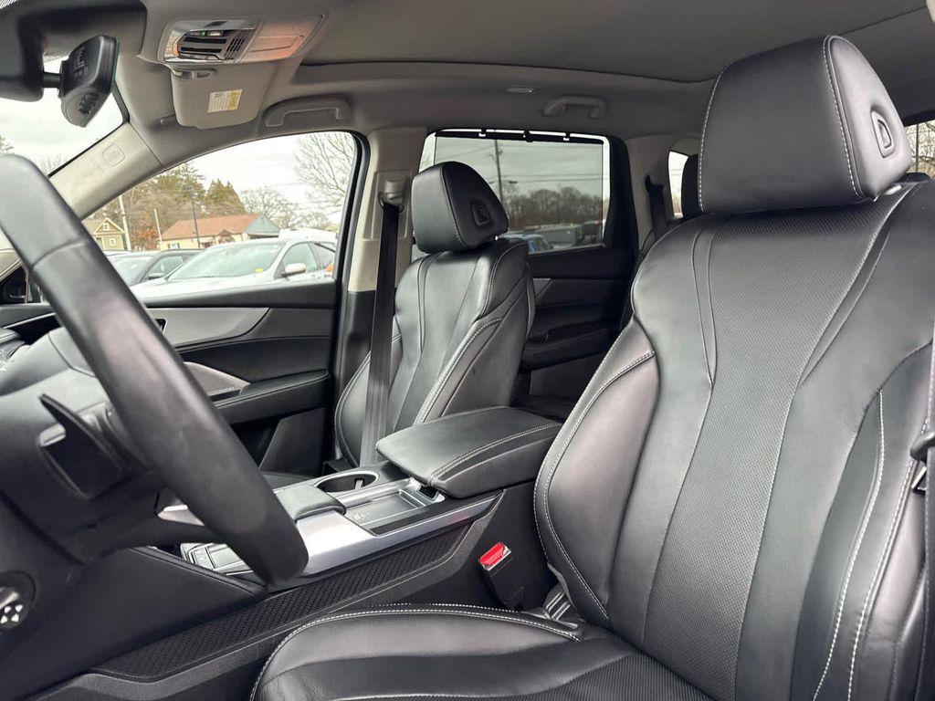 used 2024 Acura MDX car, priced at $37,800