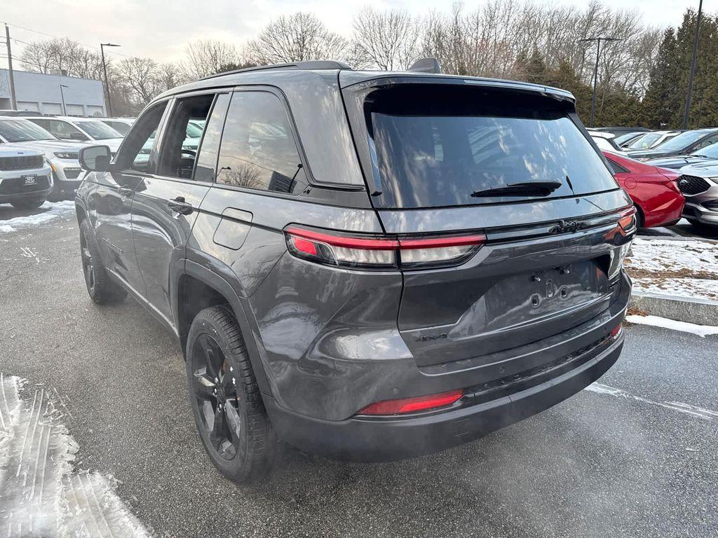 new 2025 Jeep Grand Cherokee car, priced at $44,809