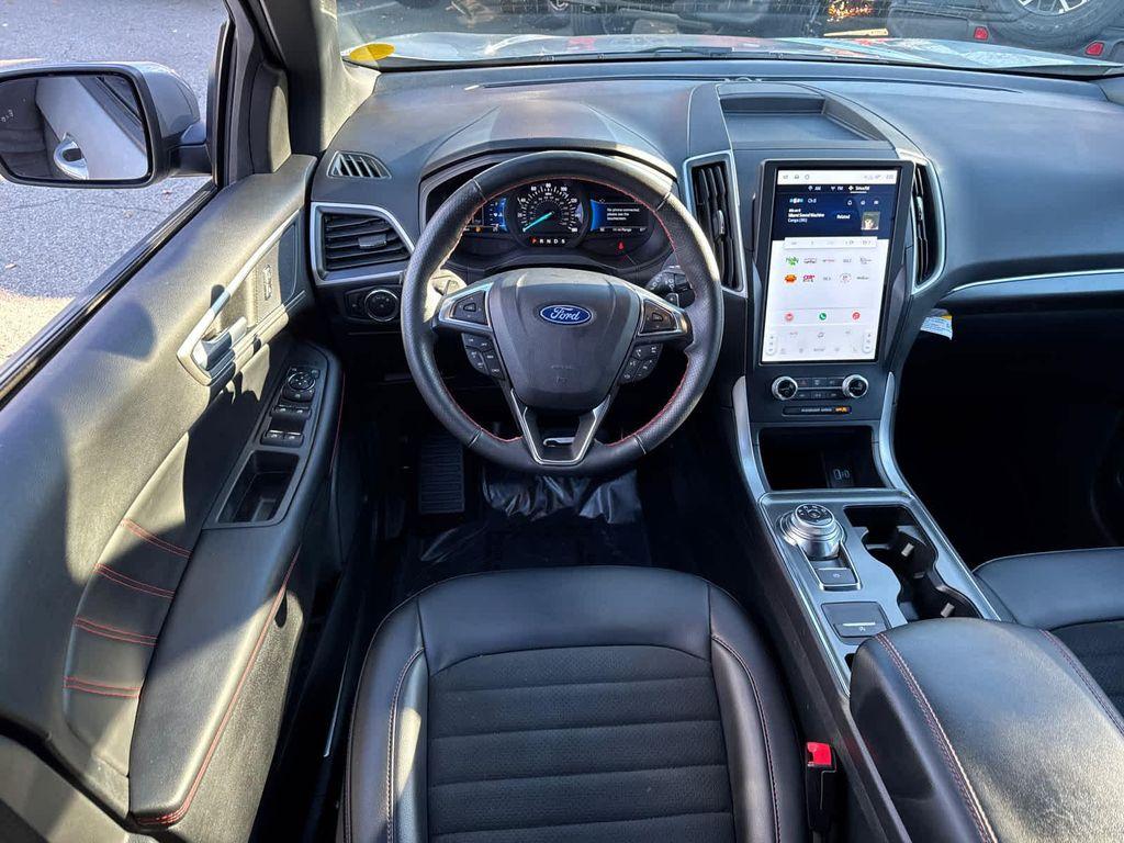 used 2024 Ford Edge car, priced at $29,800