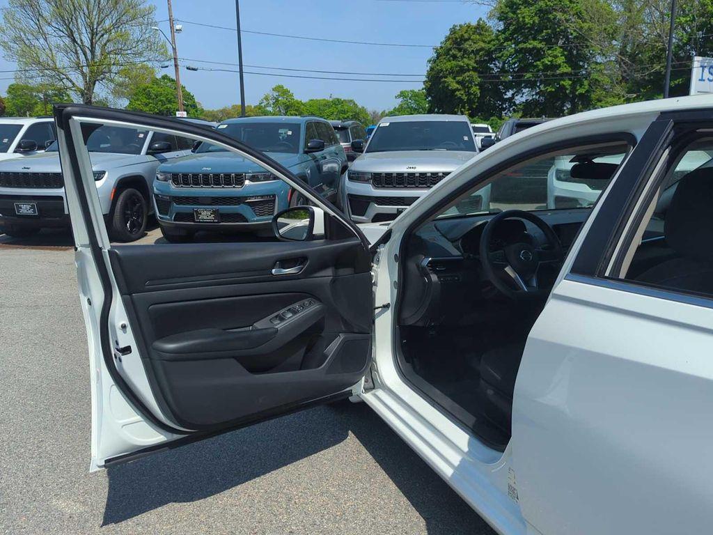 used 2021 Nissan Altima car, priced at $18,999
