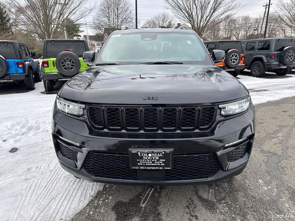 new 2025 Jeep Grand Cherokee car, priced at $46,569