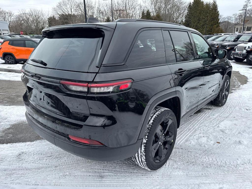 new 2025 Jeep Grand Cherokee car, priced at $46,569