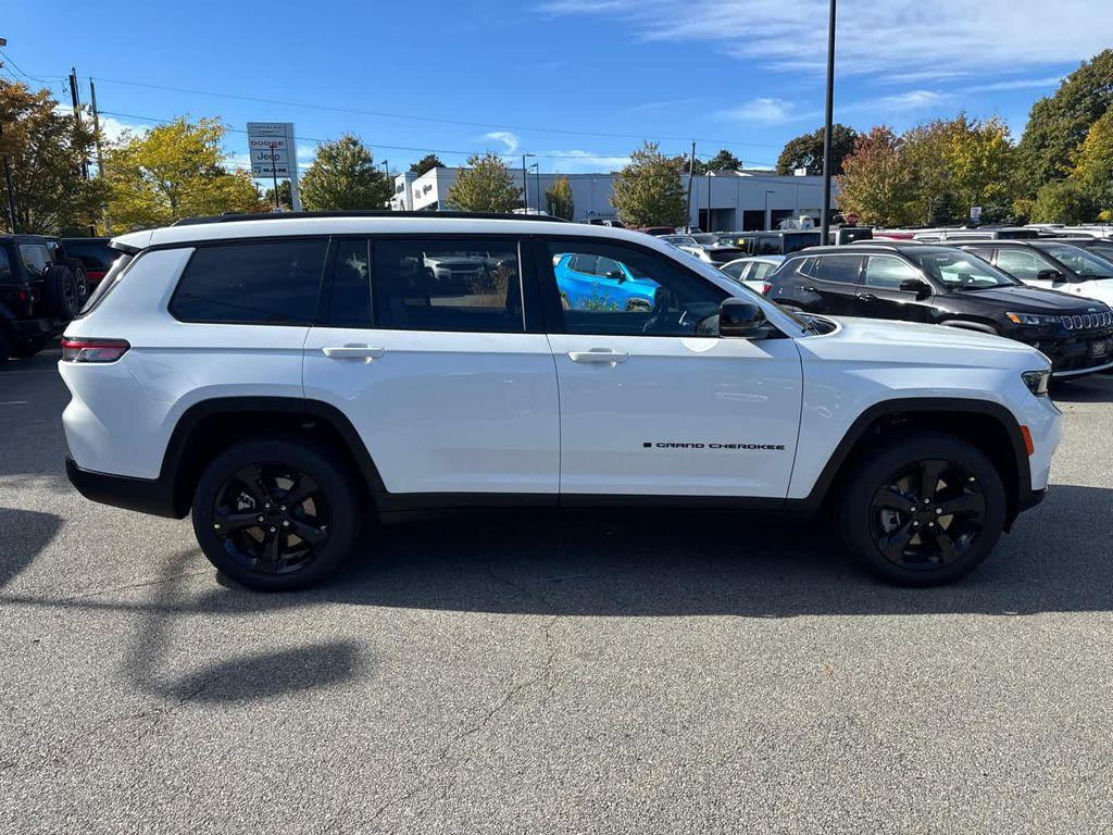 new 2025 Jeep Grand Cherokee L car, priced at $47,232