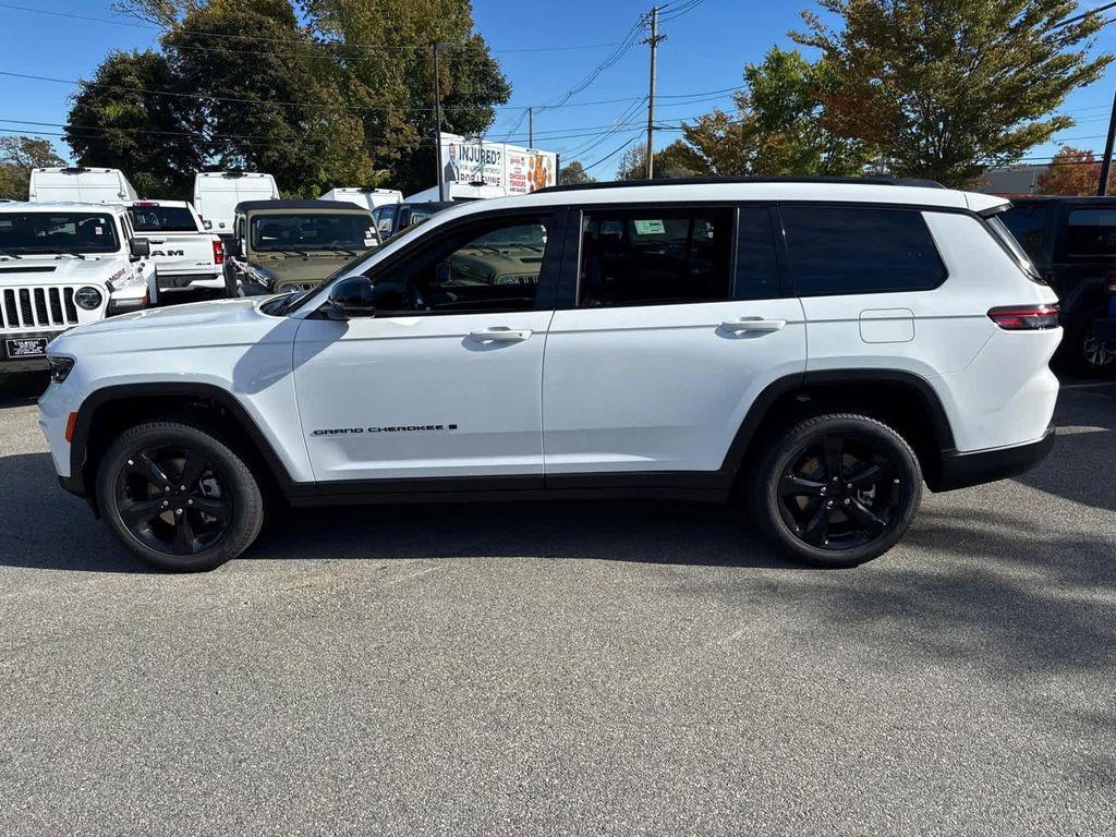 new 2025 Jeep Grand Cherokee L car, priced at $47,232