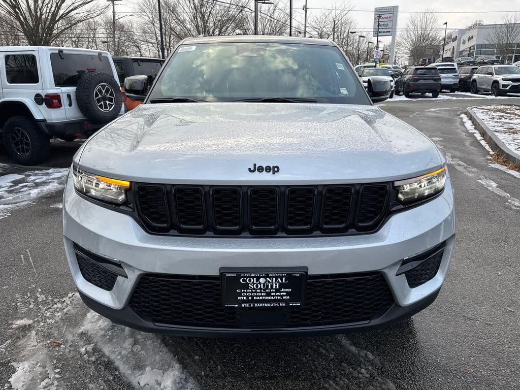 new 2025 Jeep Grand Cherokee car, priced at $48,890